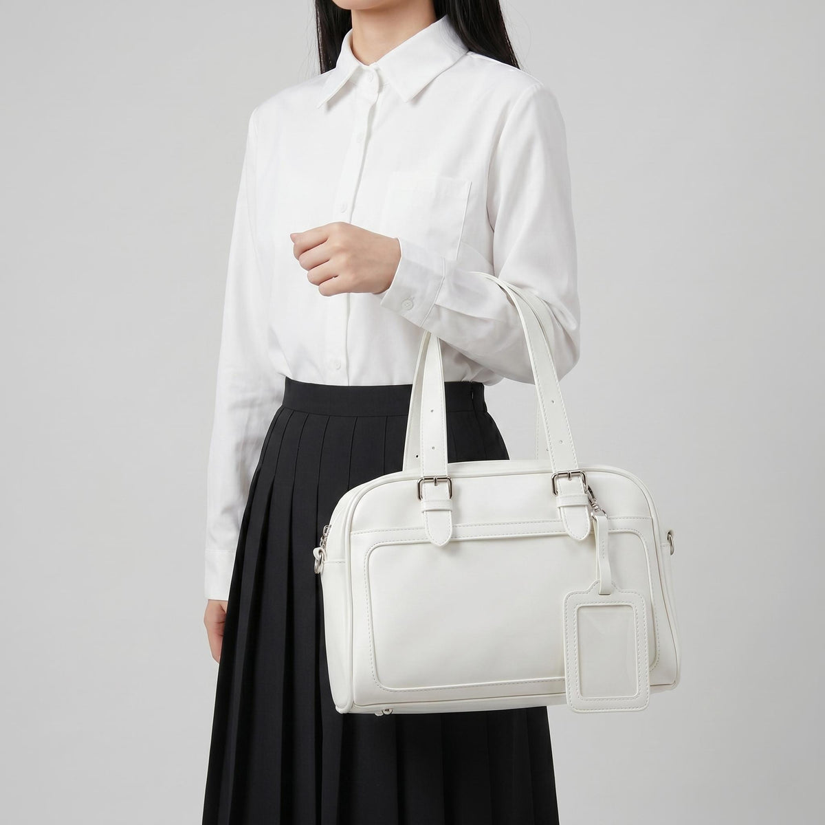 Seiso Frame Shoulder Ita Bag alternate angle showing clear display window and bag depth